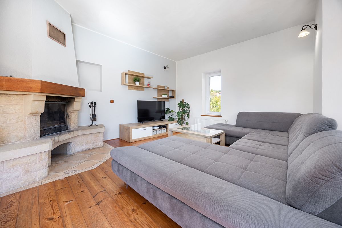 Prodej rodinného domu 321 m², pozemek 2875 m² – fotografie 4