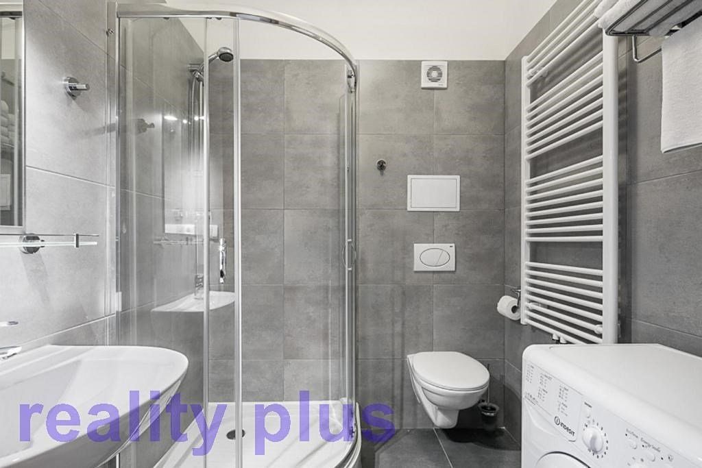 Pronájem bytu 1+kk 28 m² – fotografie 4