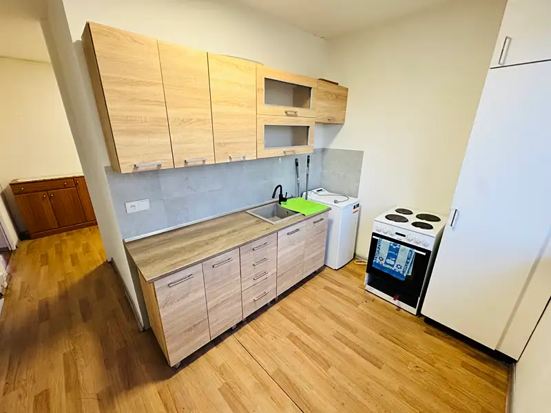 Pronájem bytu 2+1 55 m², Kadaň – náhled fotky 3