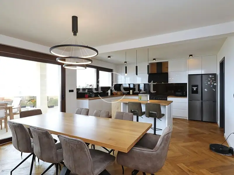 Prodej vily 380 m², pozemek 5100 m², Zadar – náhled fotky 2
