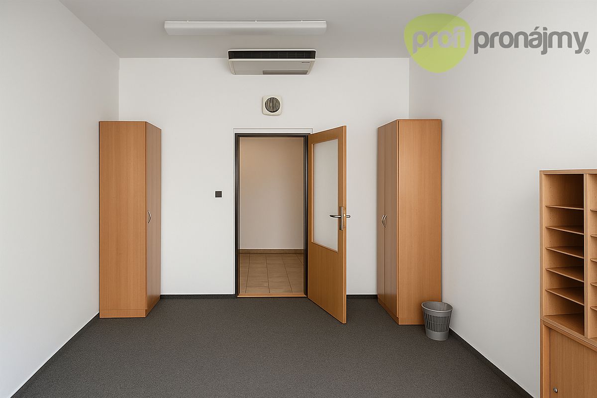 Pronájem kanceláře 19 m² – fotografie 2