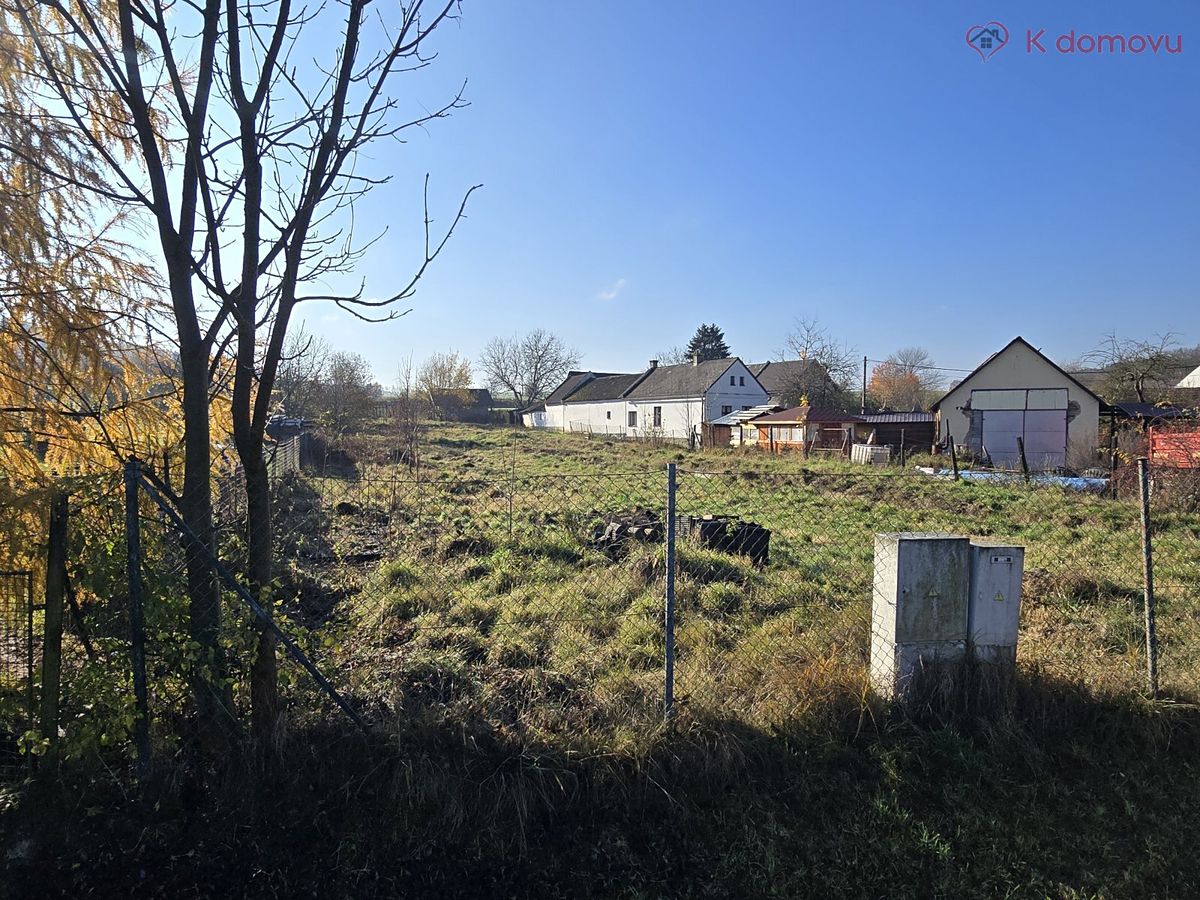 Prodej stavebního pozemku 1860 m² – fotografie 3