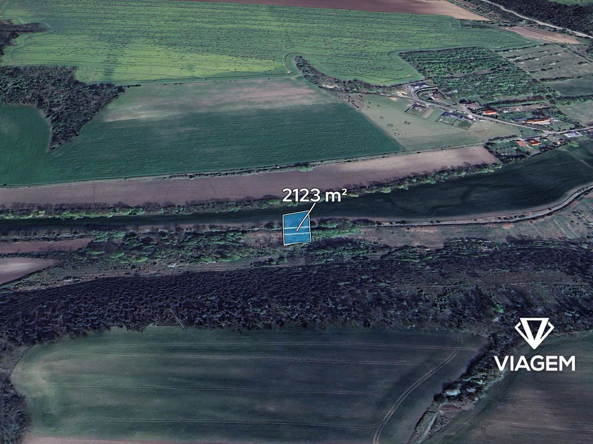 Prodej pole 2123 m², Sazená – fotka 1 z 3