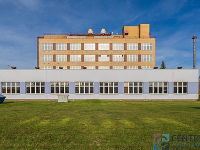 Pronájem výrobní haly, prostoru 871 m²