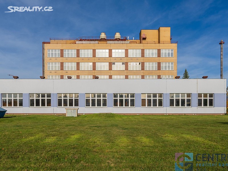 Pronájem výrobní haly, prostoru 871 m², Turnov