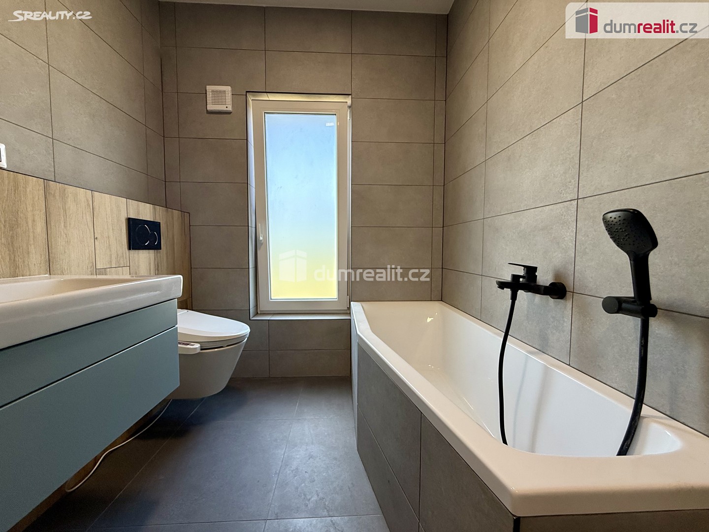 Prodej  rodinného domu 120 m², pozemek 701 m² – další