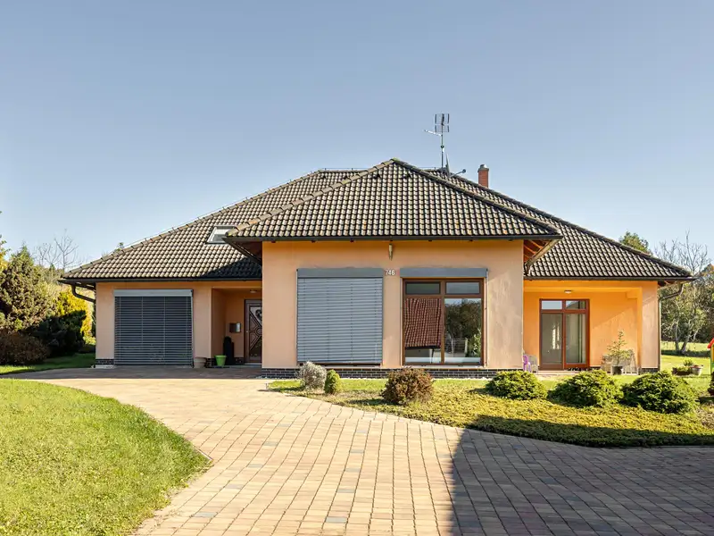 Prodej rodinného domu 460 m², pozemek 1200 m², Těrlicko – náhled fotky 1