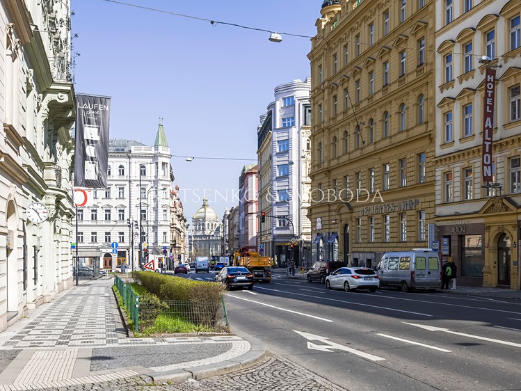 Комерційне приміщення на продаж, 655 м² (13 з 19)