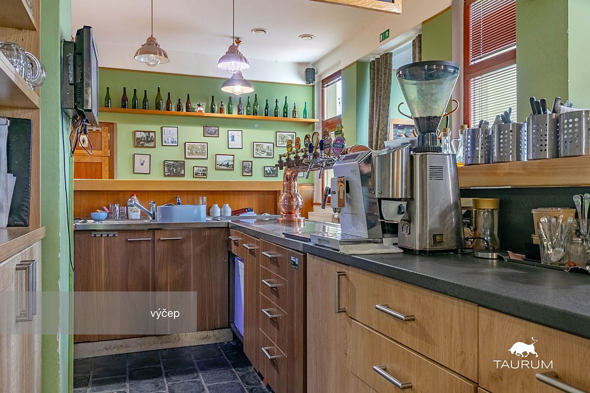 Prodej kanceláře 413 m² – fotografie 4