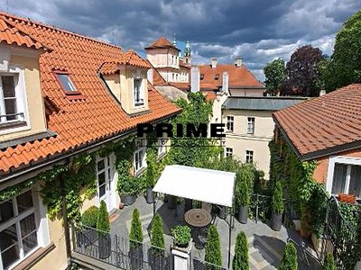 Pronájem bytu 4+1 178 m²