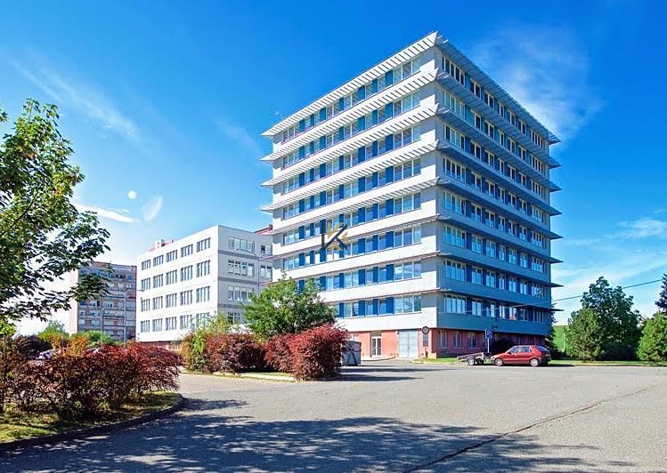 Pronájem komerčního prostoru, 18 m² (1 z 6)
