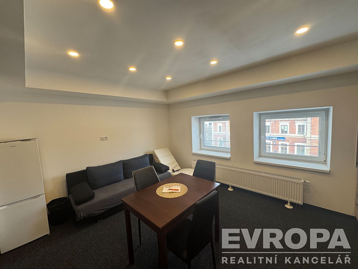 Pronájem bytu 2+1 94 m² – fotografie 3