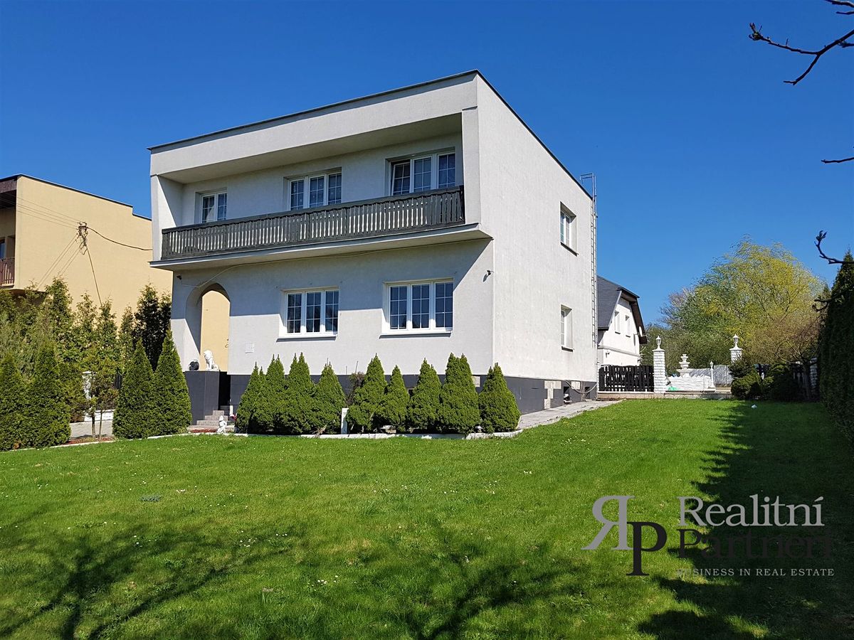 Prodej rodinného domu 367 m², pozemek 3286 m²