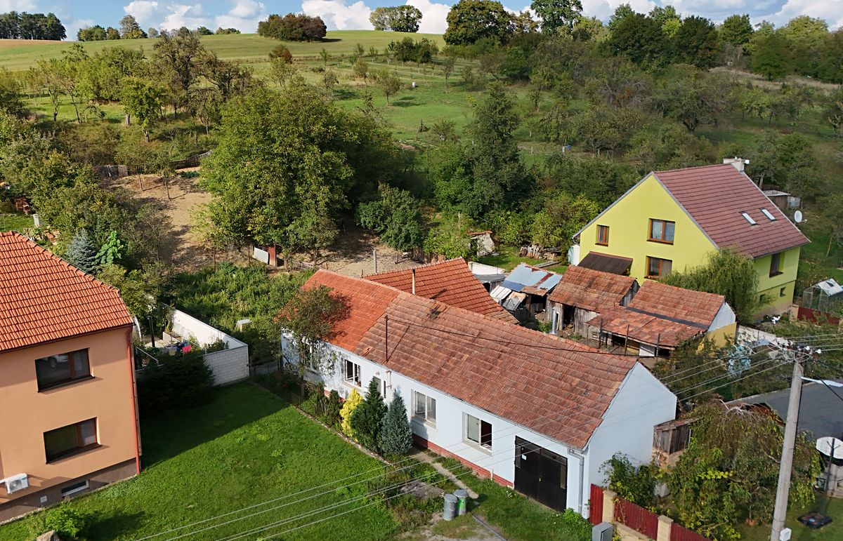 Prodej rodinného domu 118 m², pozemek 2322 m² – fotografie 4
