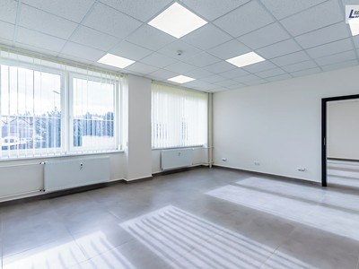 Комерційне приміщення в оренду, 60 м² (2 з 24)