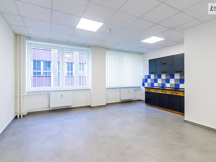 Комерційне приміщення в оренду, 60 м² (7 з 24)