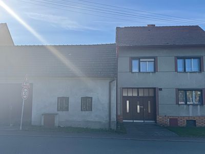 Prodej rodinného domu 220 m², pozemek 1332 m²