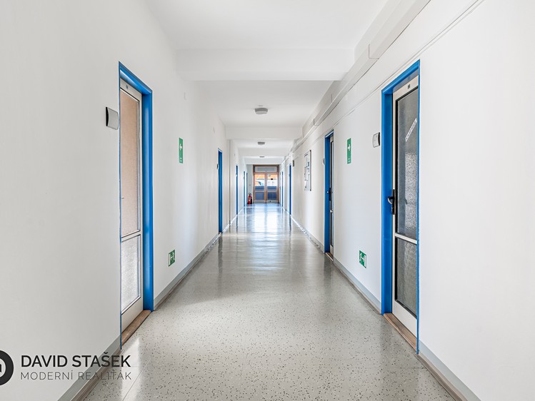 Pronájem komerčního prostoru, 13 m² (4 z 10)