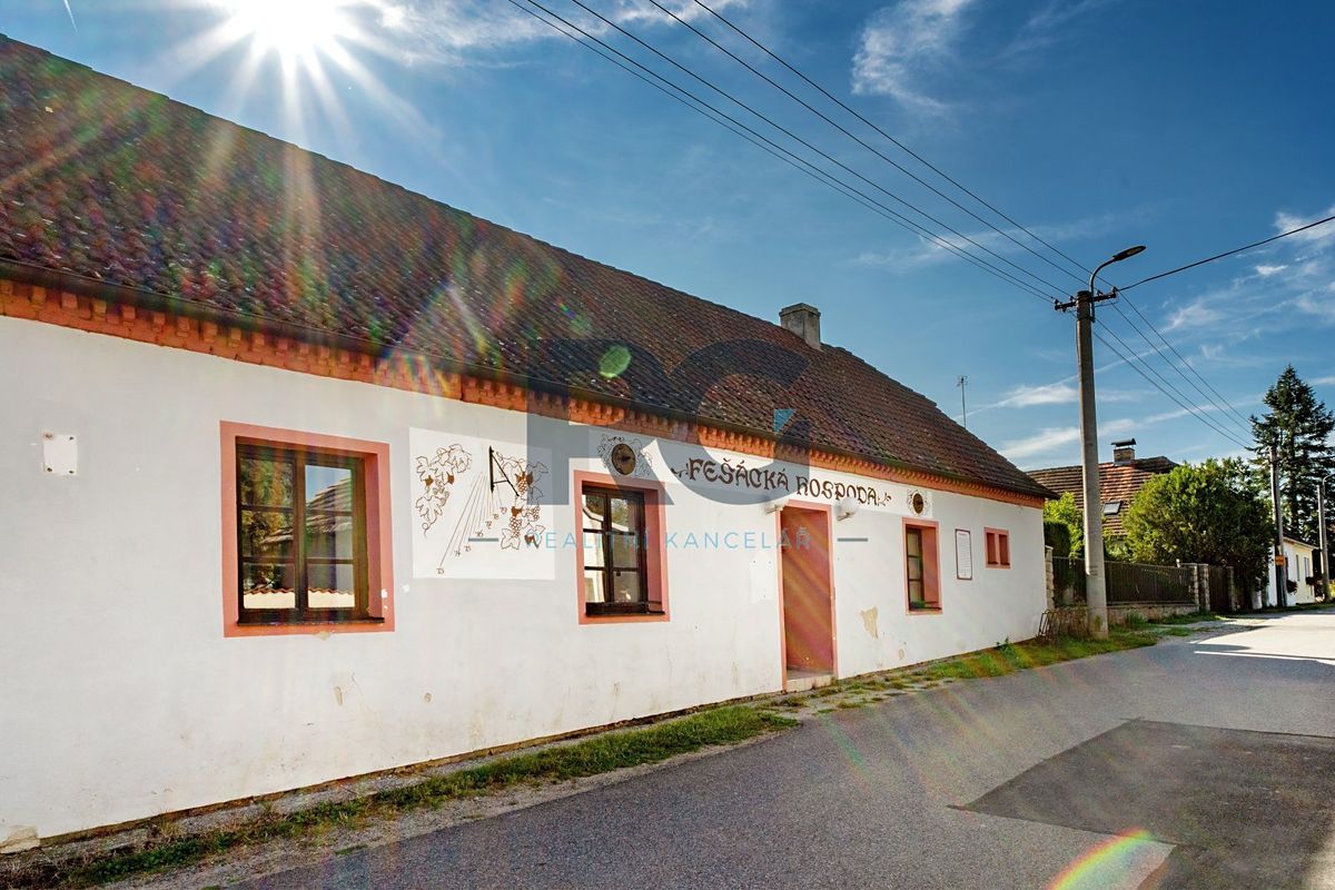 Prodej obchodního prostoru 140 m² – fotografie 3