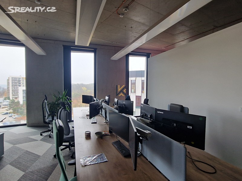 Pronájem kanceláře 473 m² – další