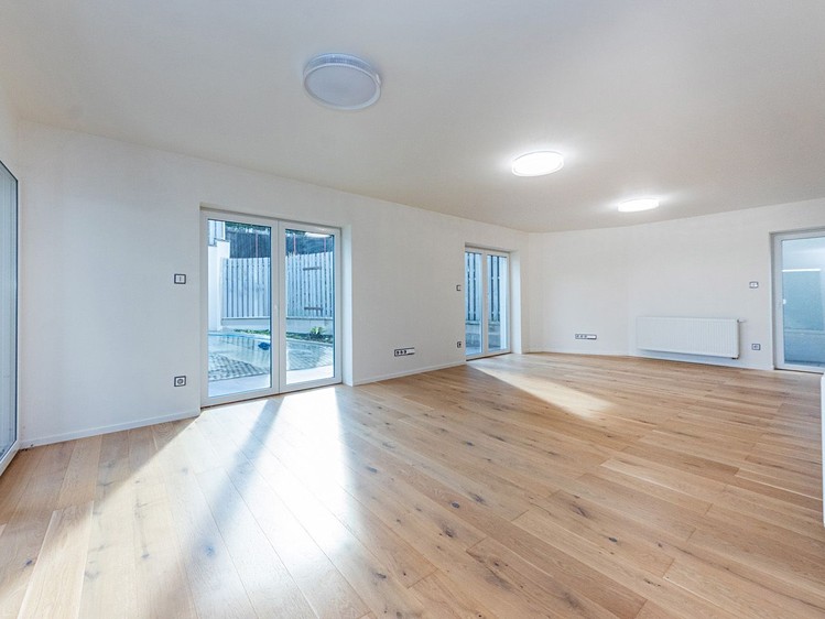 Prodej komerčního prostoru, 499 m² (17 z 30)