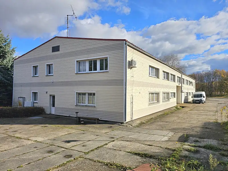Prodej výrobní haly, prostoru 978 m², Kadaň – náhled fotky 3