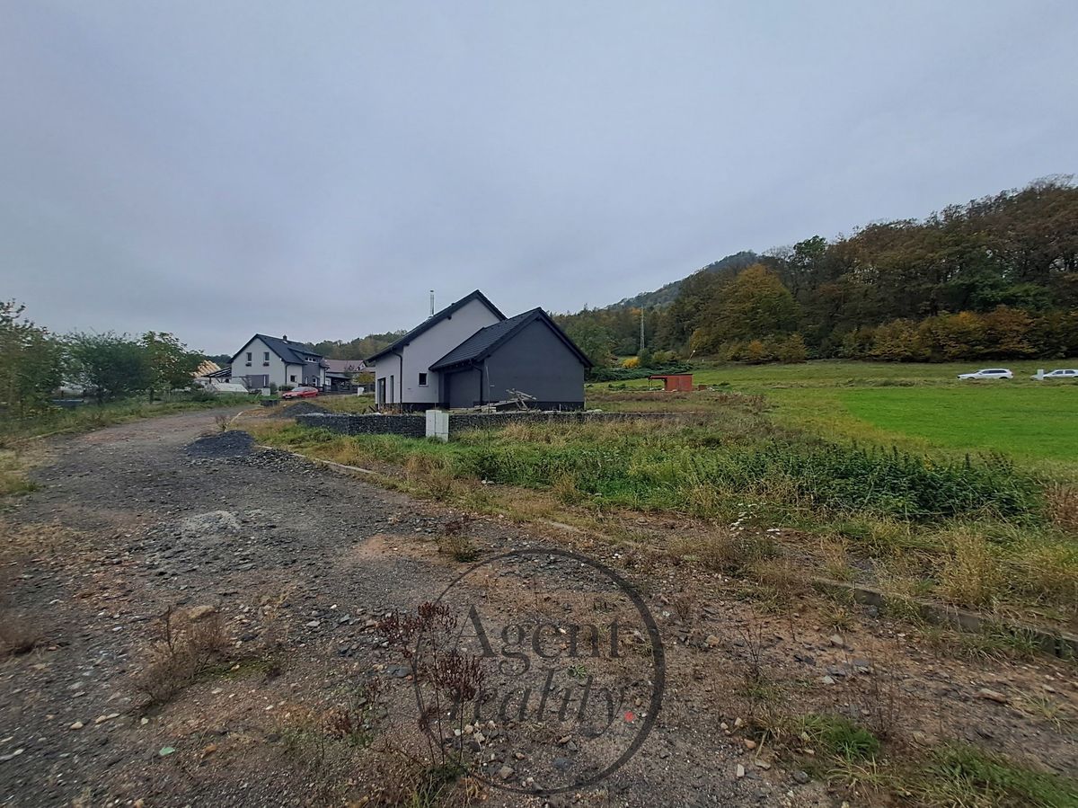 Prodej stavebního pozemku 1219 m² – fotografie 5