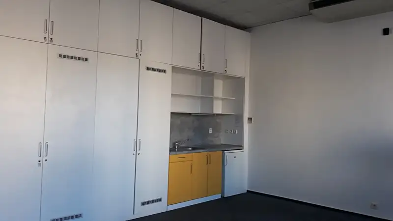 Pronájem obchodního prostoru 210 m², Náchod – náhled fotky 3