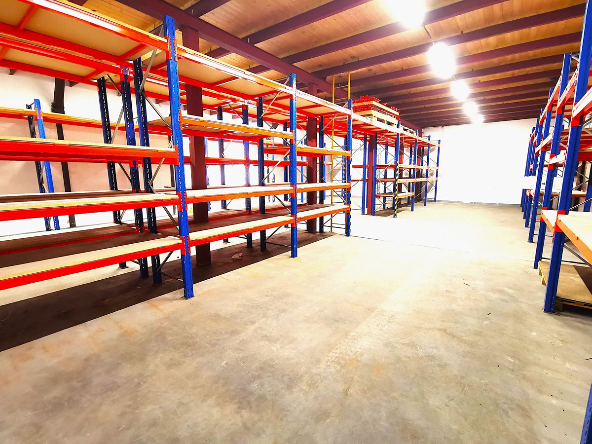 Pronájem skladového prostoru 320 m², Rosovice – fotka 1 z 3