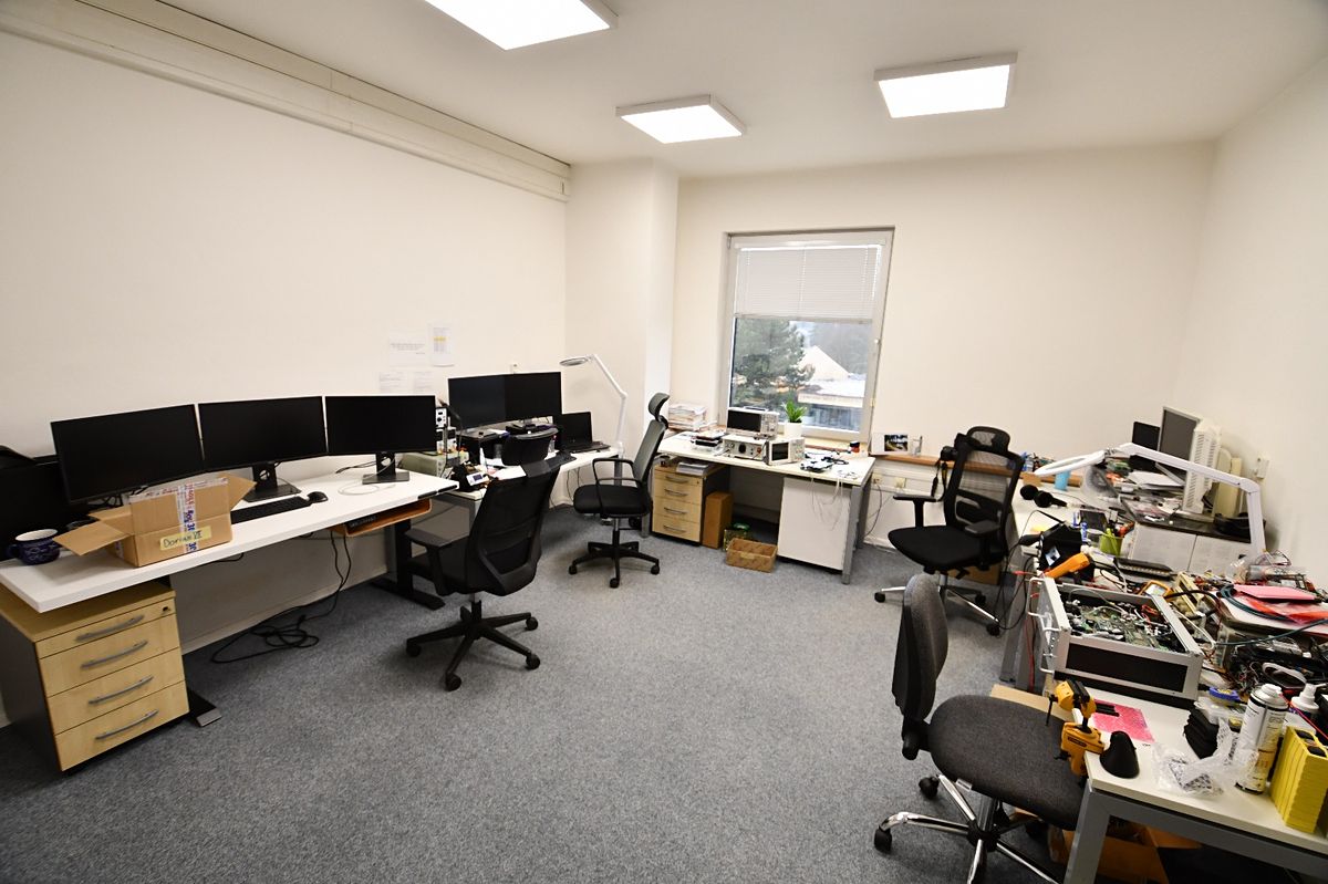 Pronájem kanceláře 230 m² – fotografie 4