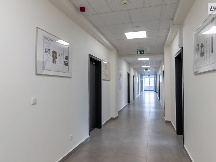 Комерційне приміщення в оренду, 60 м² (3 з 24)