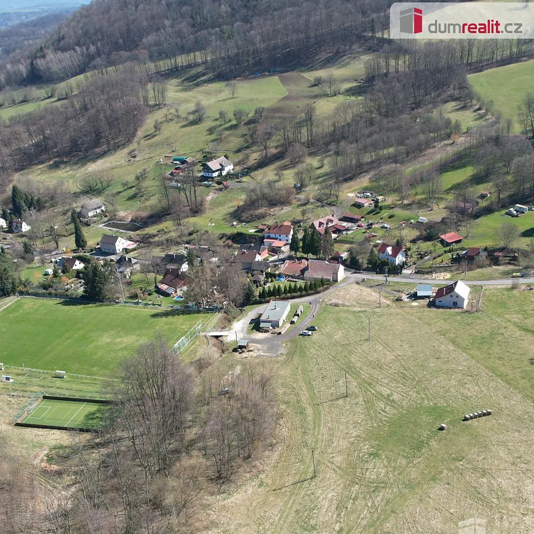 Prodej stavebního pozemku 1263 m²