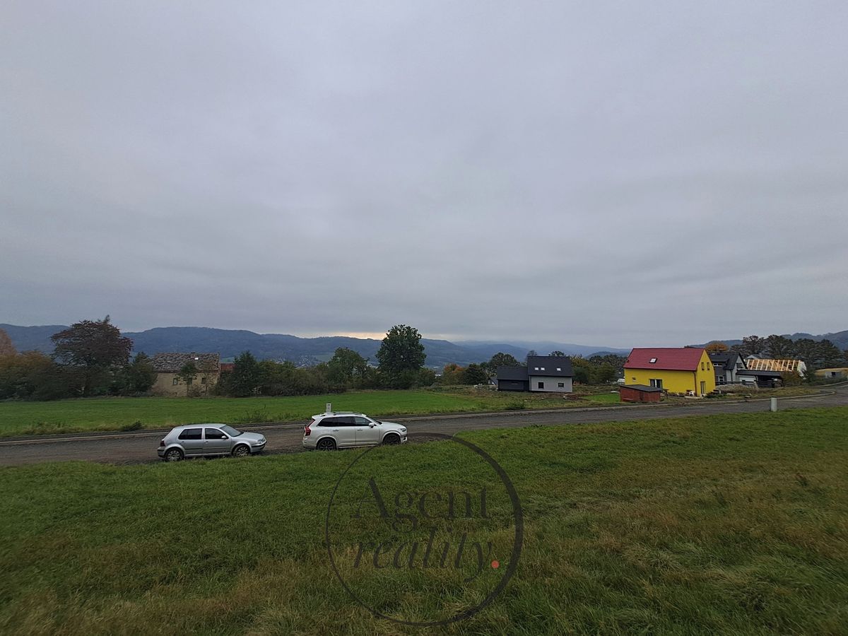 Prodej stavebního pozemku 1219 m²