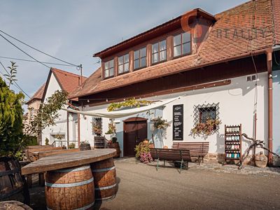 Prodej rodinného domu 300 m², pozemek 2085 m²