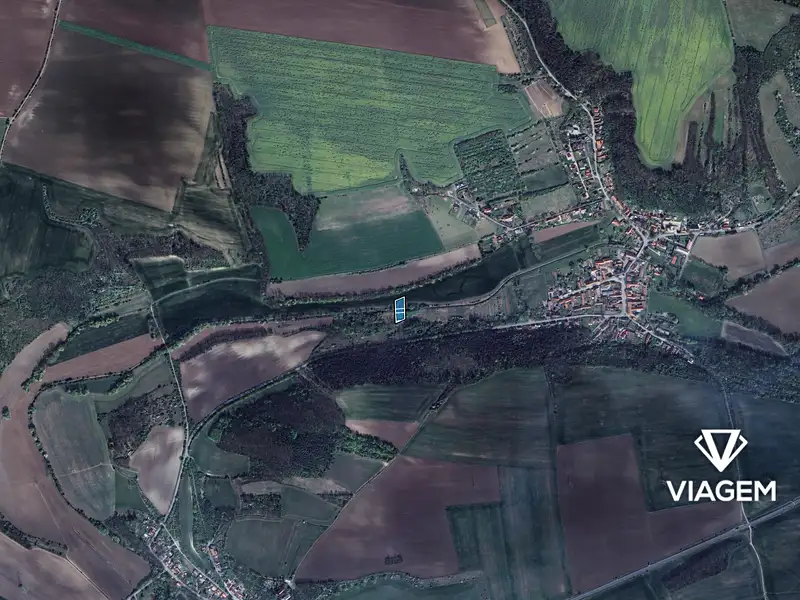 Prodej pole 2123 m², Sazená – náhled fotky 3
