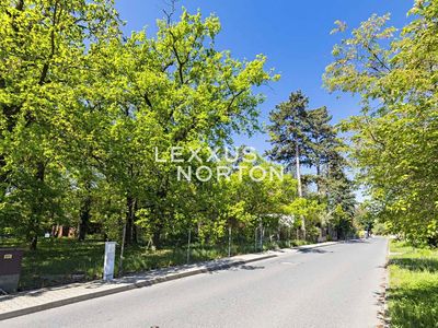 Prodej stavebního pozemku 1282 m²