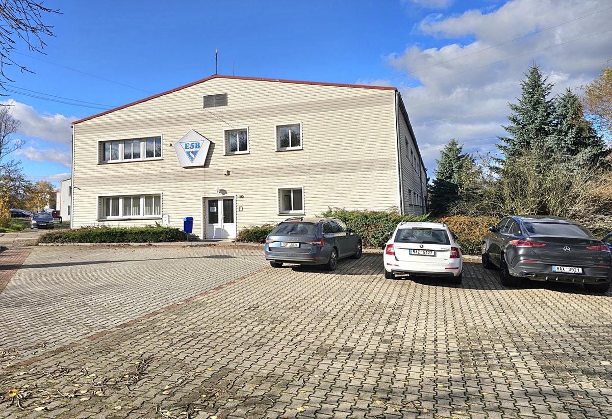Prodej výrobní haly, prostoru 978 m² – fotografie 2