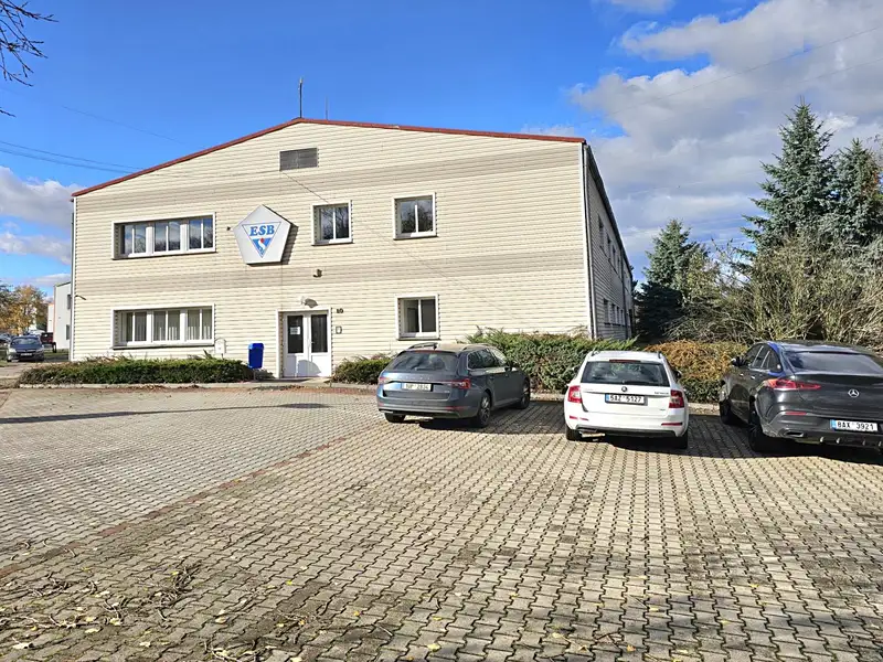 Prodej výrobní haly, prostoru 978 m², Kadaň – náhled fotky 2