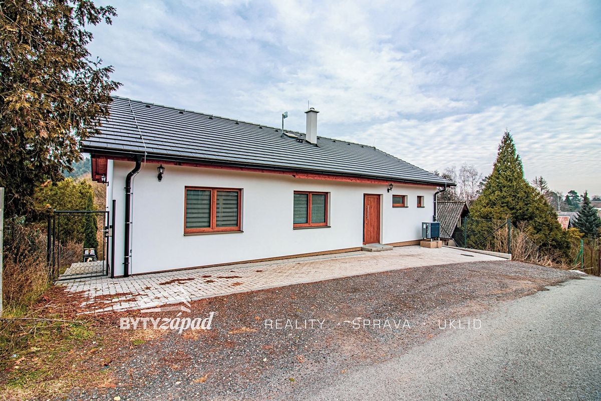 Prodej rodinného domu 112 m², pozemek 773 m²
