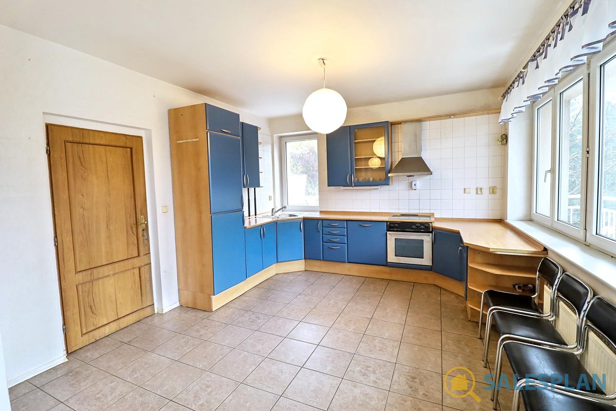 Prodej rodinného domu 337 m², pozemek 1319 m² – fotografie 4