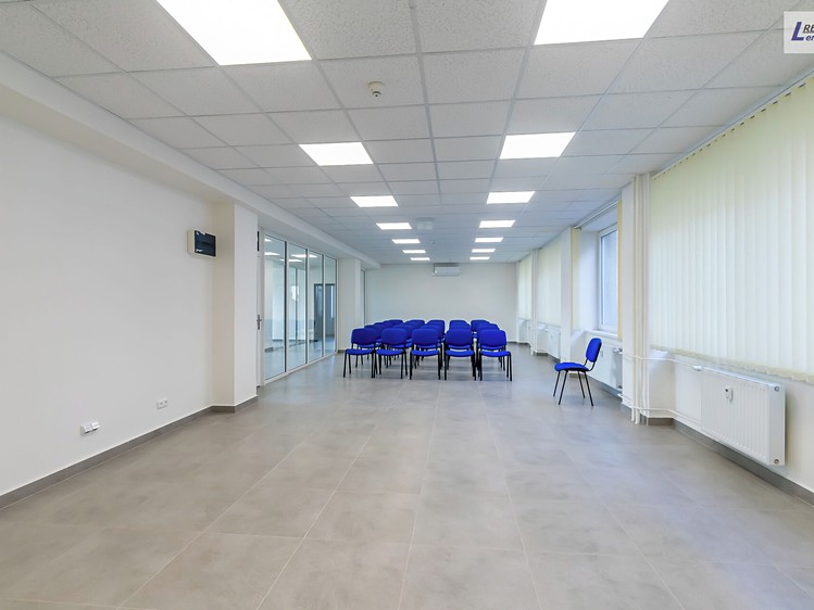 Комерційне приміщення в оренду, 60 м² (18 з 24)