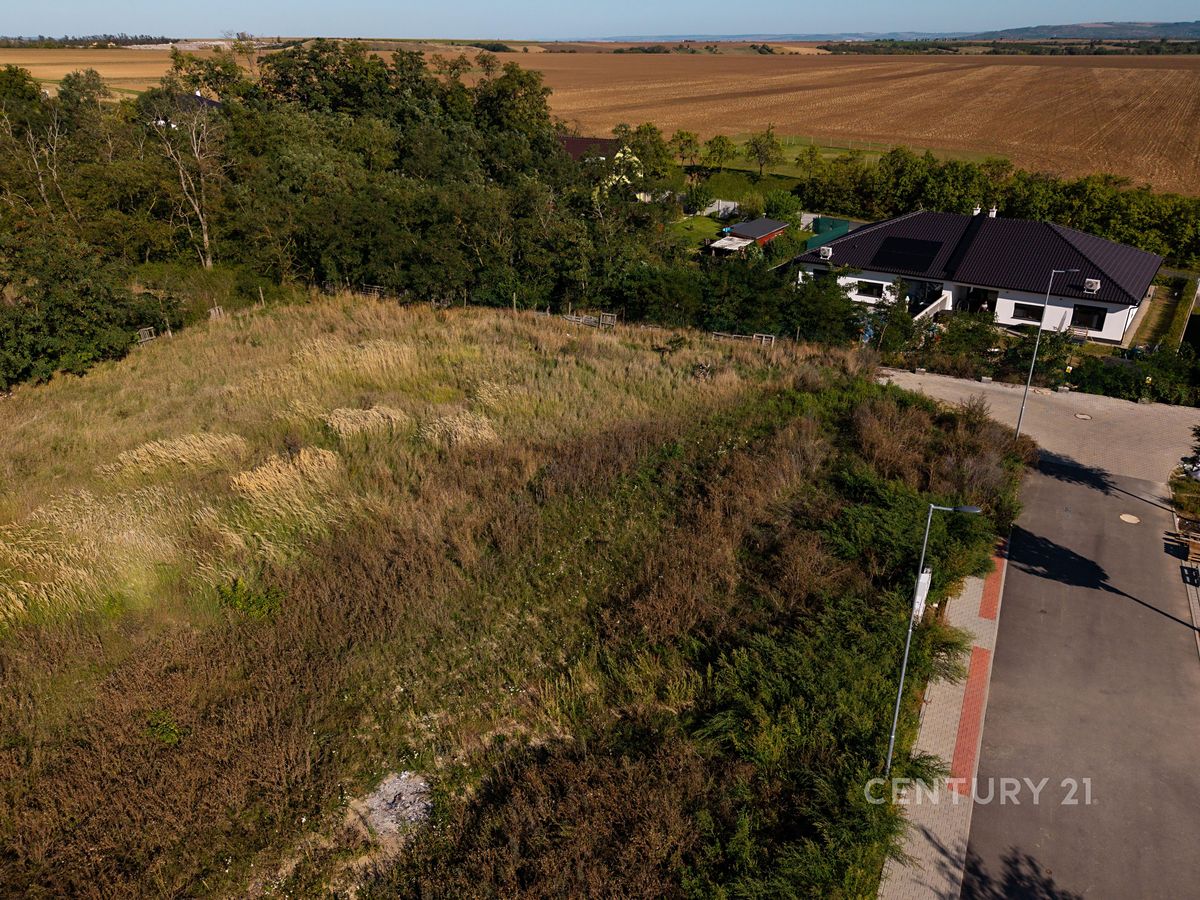 Prodej stavebního pozemku 941 m² – fotografie 3