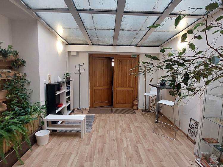 Pronájem komerčního prostoru, 99 m² (2 z 16)