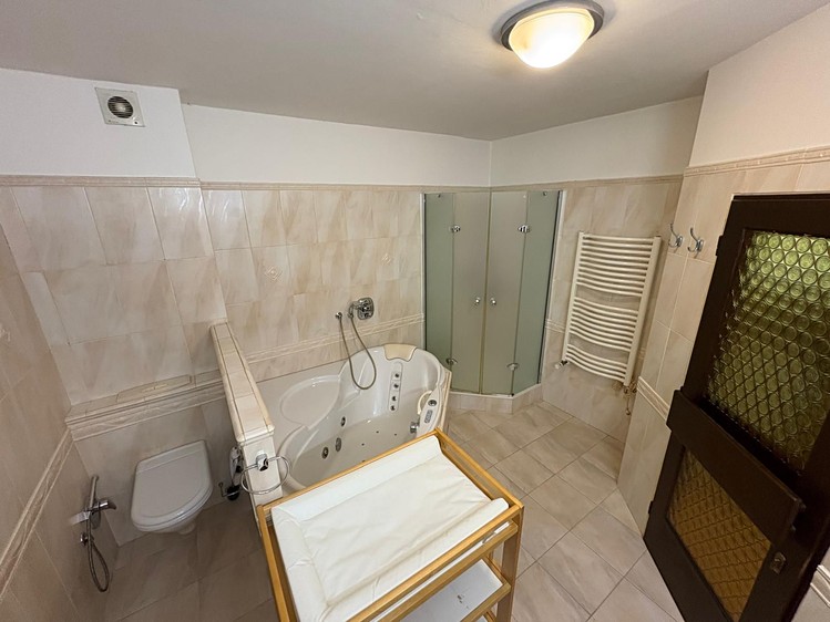 Haus zur Miete, 260 m² (12 von 24)