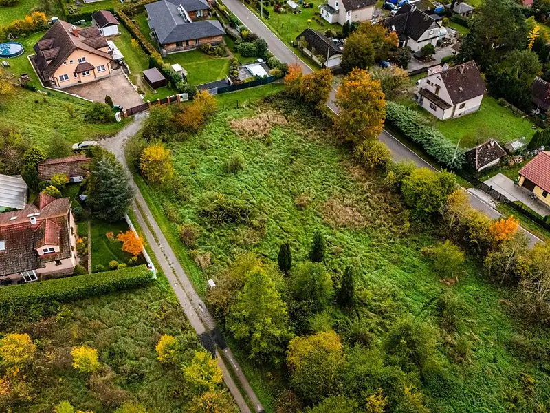 Prodej stavebního pozemku 1280 m², Kamenný Přívoz – náhled fotky 1