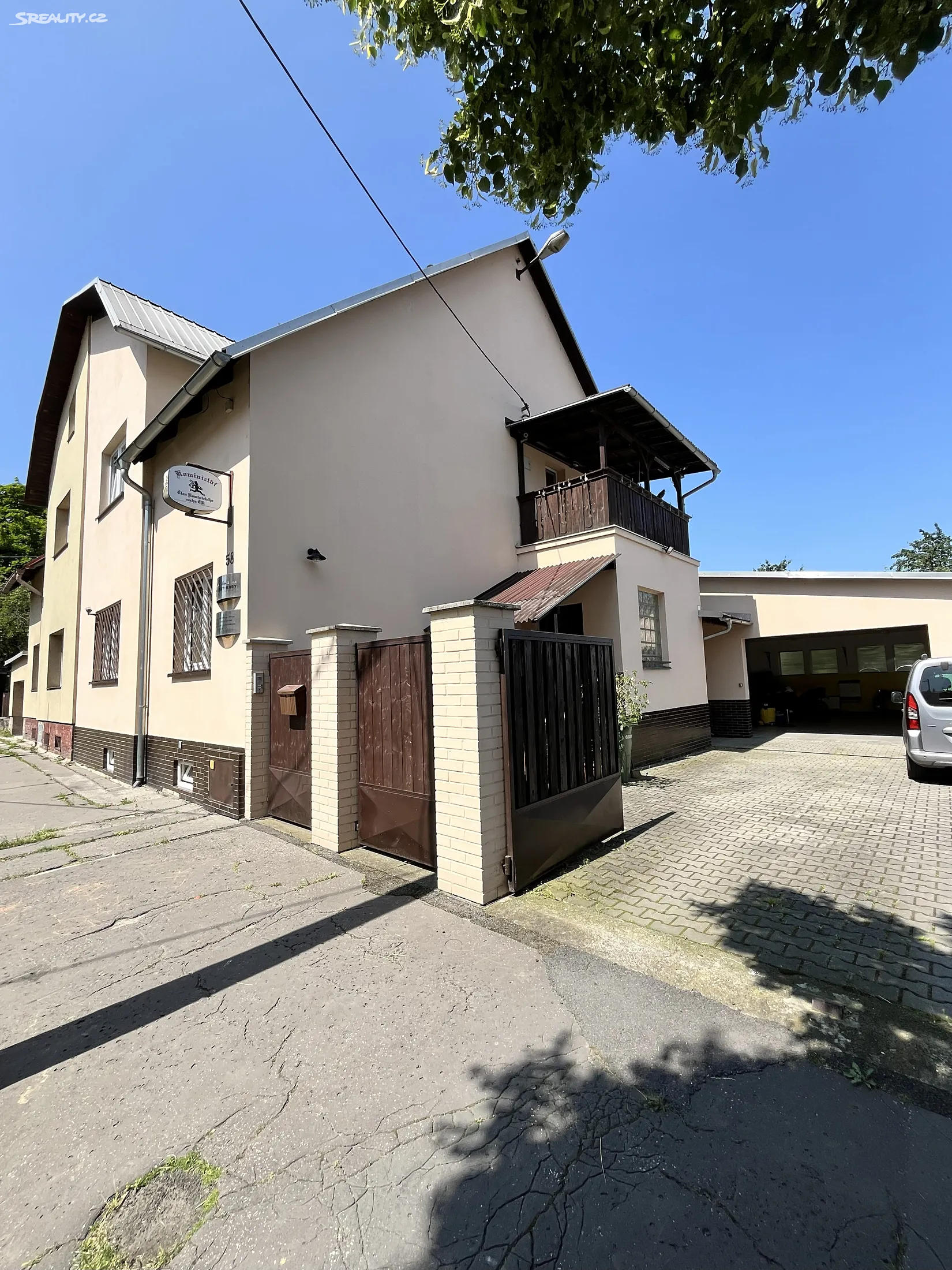 Prodej rodinného domu 350 m², pozemek 376 m²