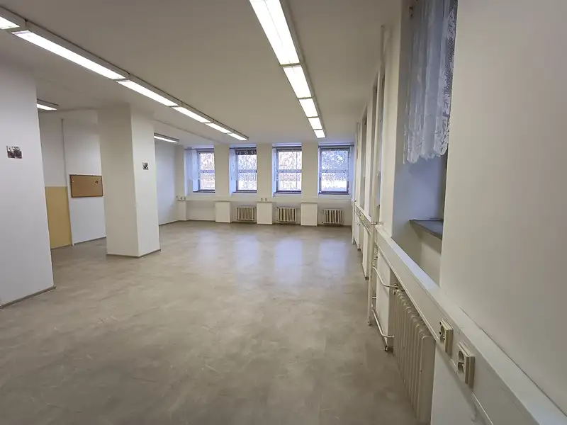 Pronájem kanceláře 97 m², Olomouc – náhled fotky 1