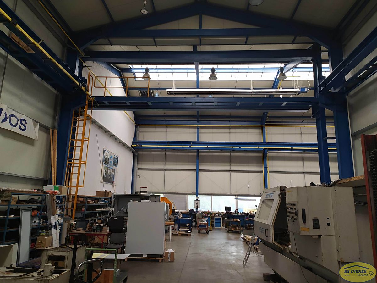 Prodej výrobní haly, prostoru 3000 m² – fotografie 4