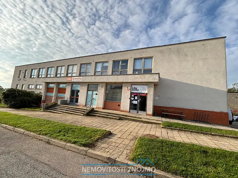 Pronájem skladového prostoru 500 m², Miroslav – náhled fotky 1