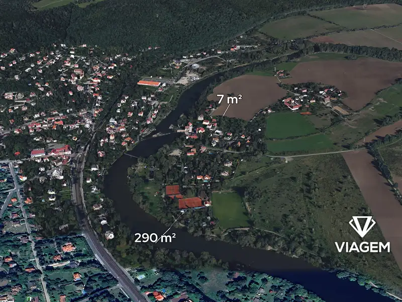 Prodej pole 297 m², Praha – náhled fotky 1